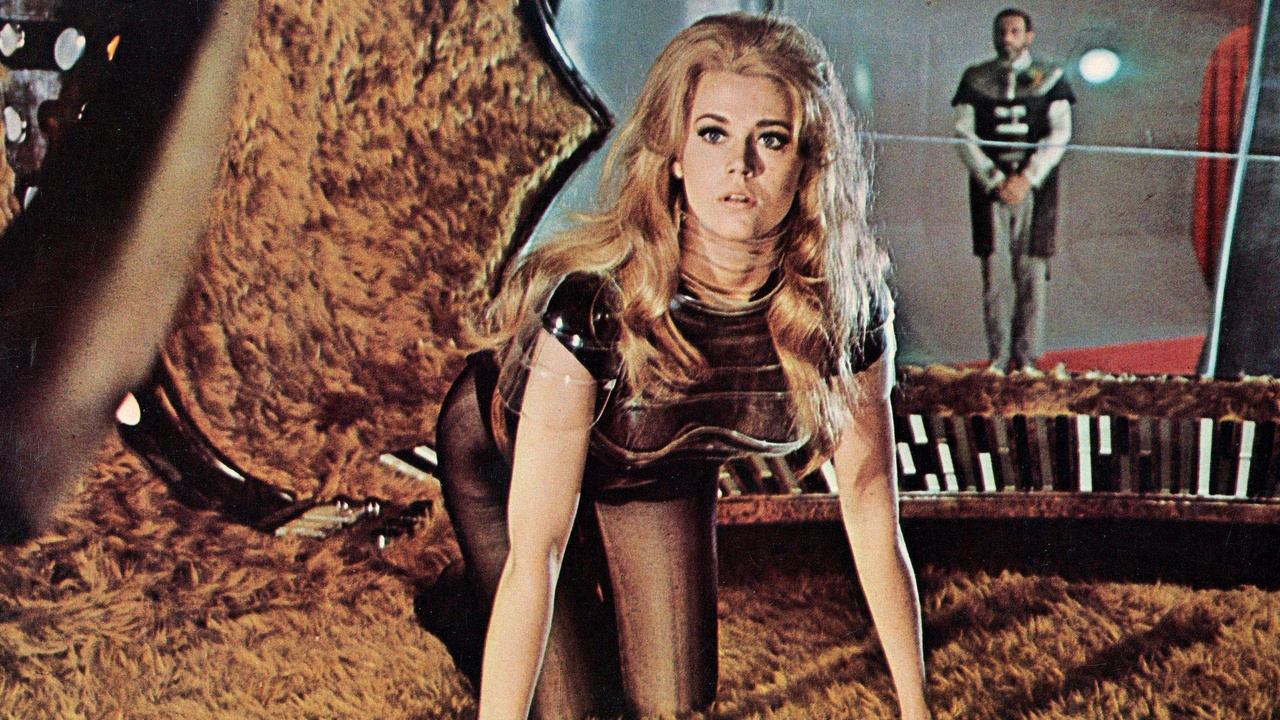 nu-sieu-nhan-barbarella-poster.jpg