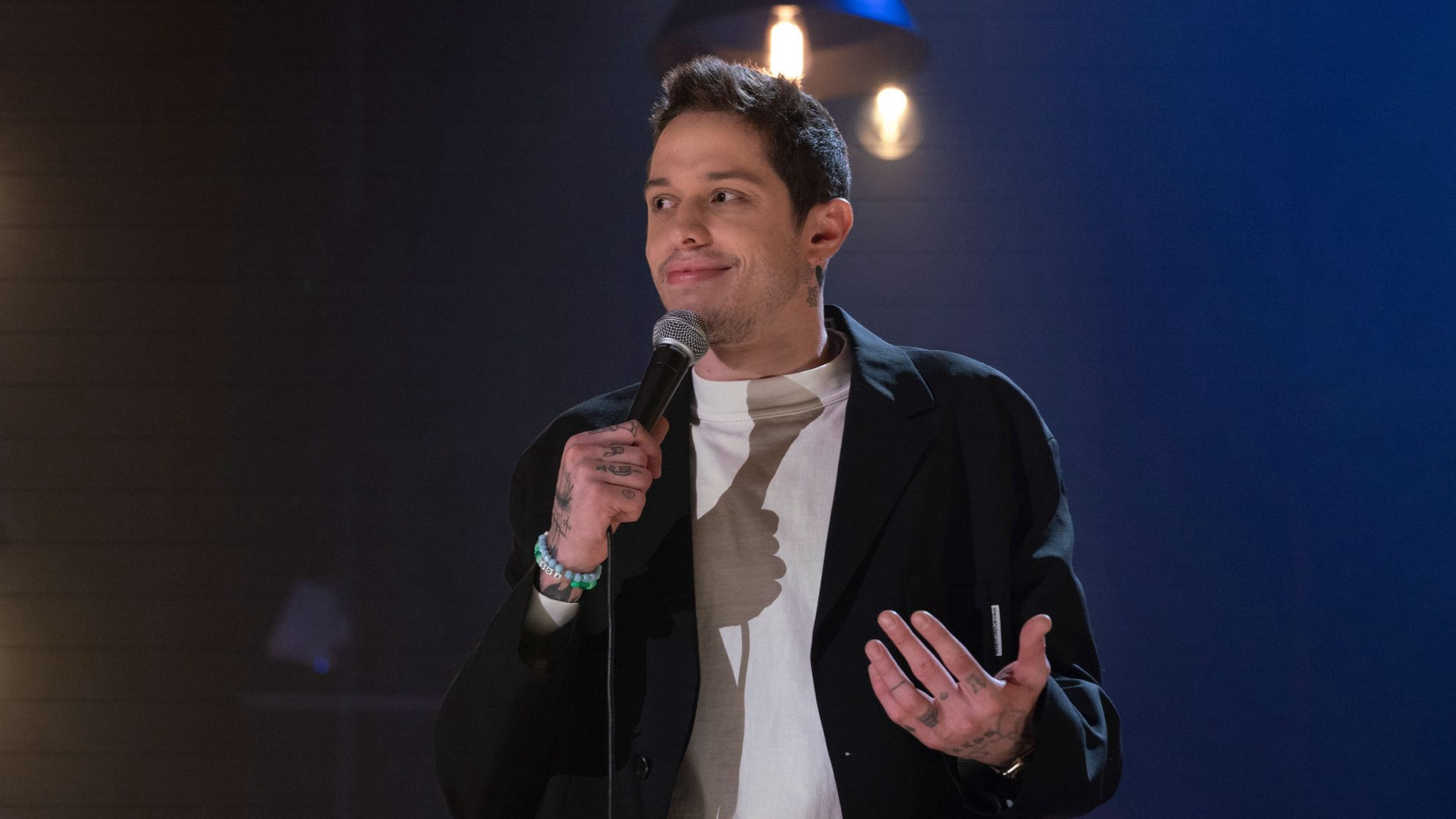 pete-davidson-alive-from-new-york-poster.jpg
