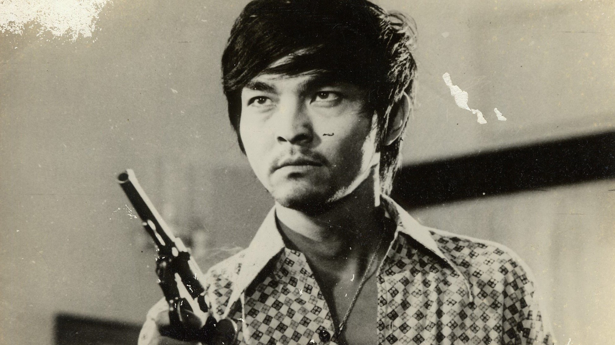 moi-tinh-dau-1977-poster.jpg